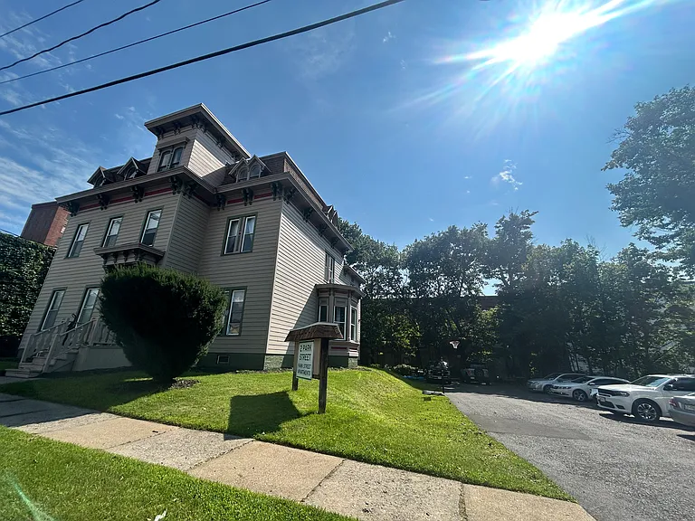 2 Park St #2R — Photo 8