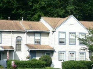 1817 Hennessy Dr, Southampton, PA 18966
