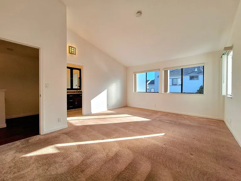 1206 Sierra Village Way — Photo 4