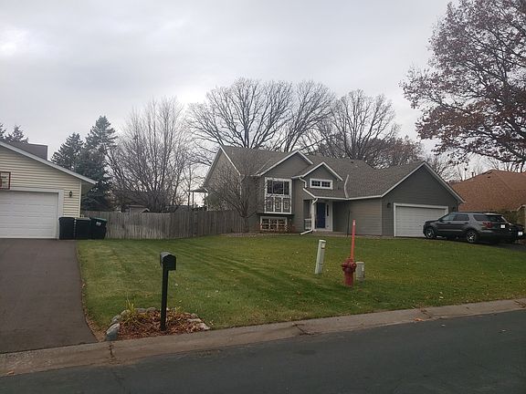 2nd image of 13334 Thrush St NW