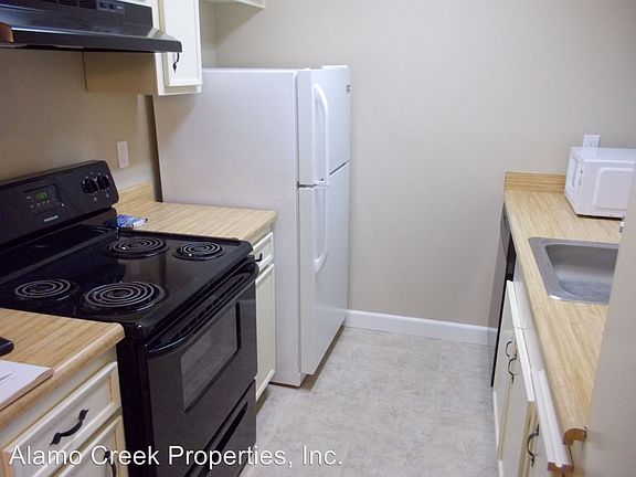 5th image of 1625 Park Ln APT 73