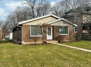 2018 E State St, Rockford, IL 61107