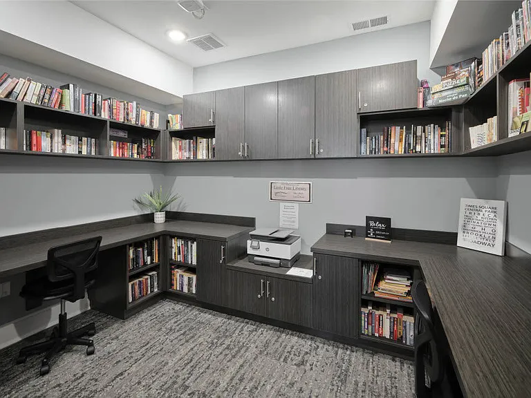 Pearl Pointe Apartments — Photo 63