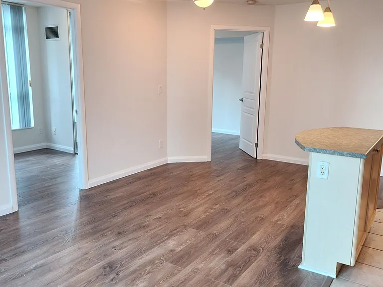 18 Yonge St #1113 — Photo 5