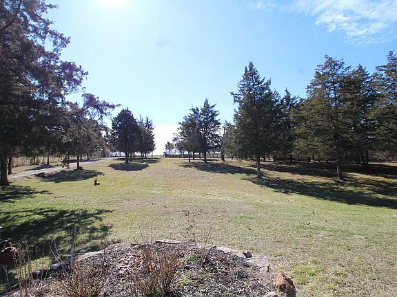 4th image of 5964 Dunwoody Rd