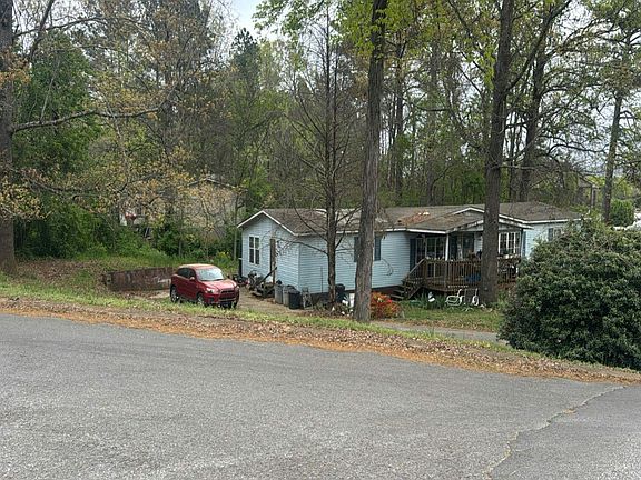 2nd image of 222 Betsy Ln