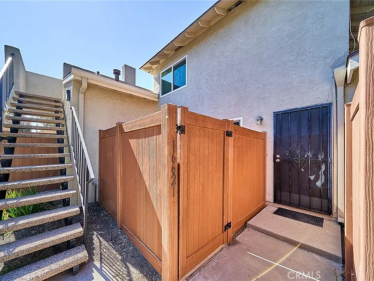 16621 Shenandoah Ave — Photo 1