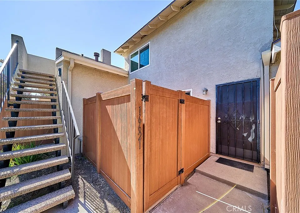 16621 Shenandoah Ave