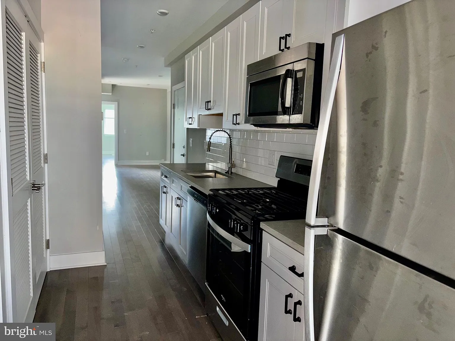 2 bed, 7214 sqft, $1,500 — Photo 3