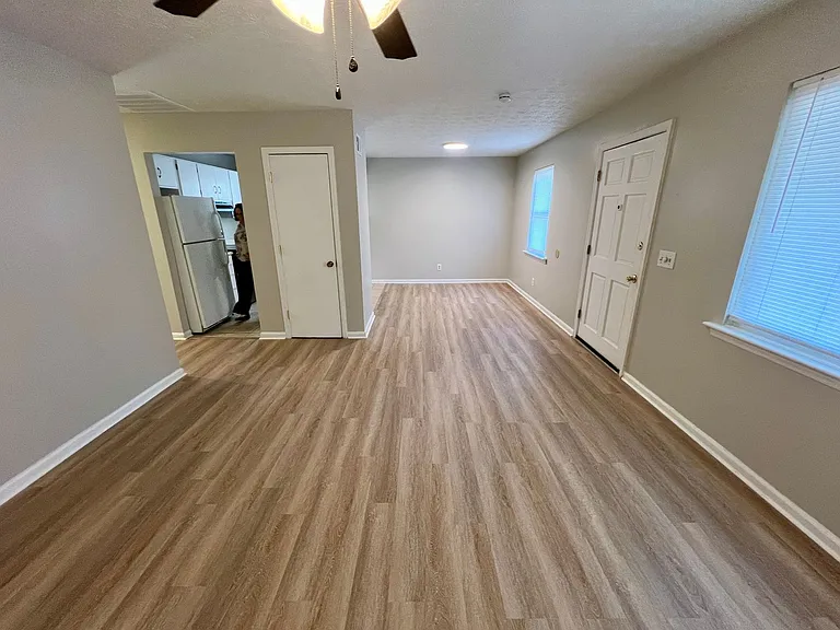 1649B S Beltline Blvd — Photo 6