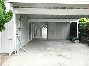 2nd image of 1013 N St SE