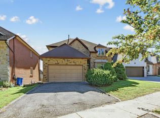 25 Cygnus Dr, Richmond Hill, ON L4C 8P1