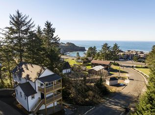640 Lillian Ln, Depoe Bay, OR