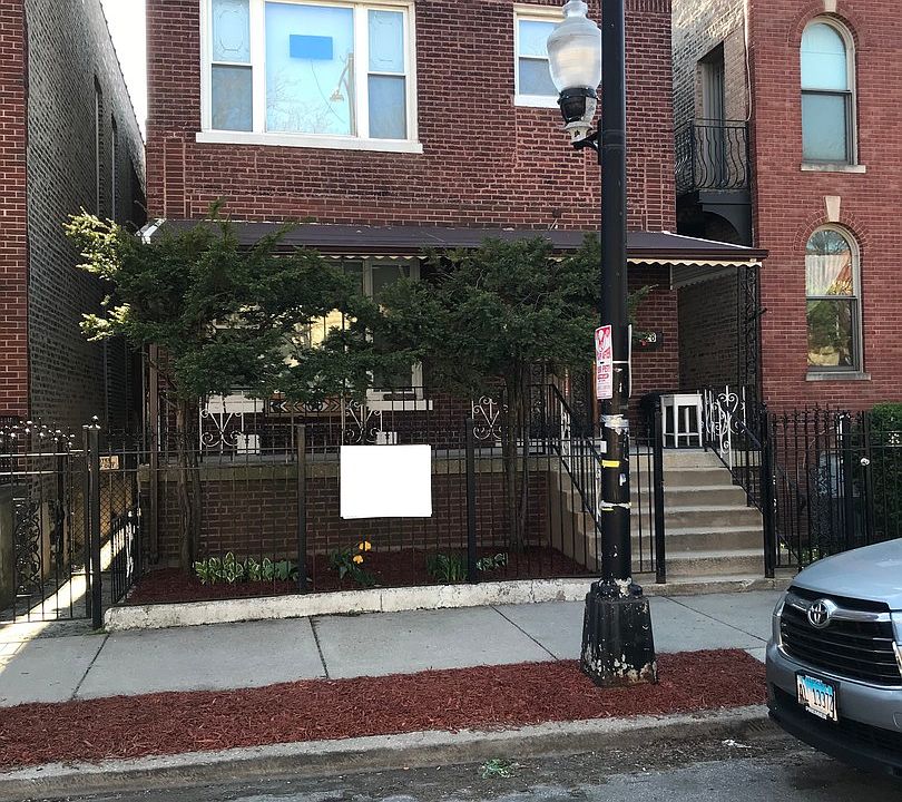 1st image of 928 S Oakley Blvd