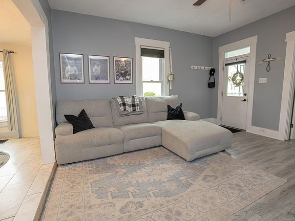 4th image of 414 Lincoln Ave