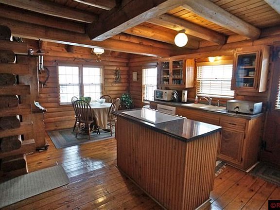 2nd image of 108 Valley Ln