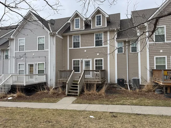 5911 N 166th Ct, Omaha, NE 68116