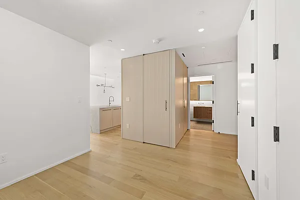 Rented by Compass | media 7