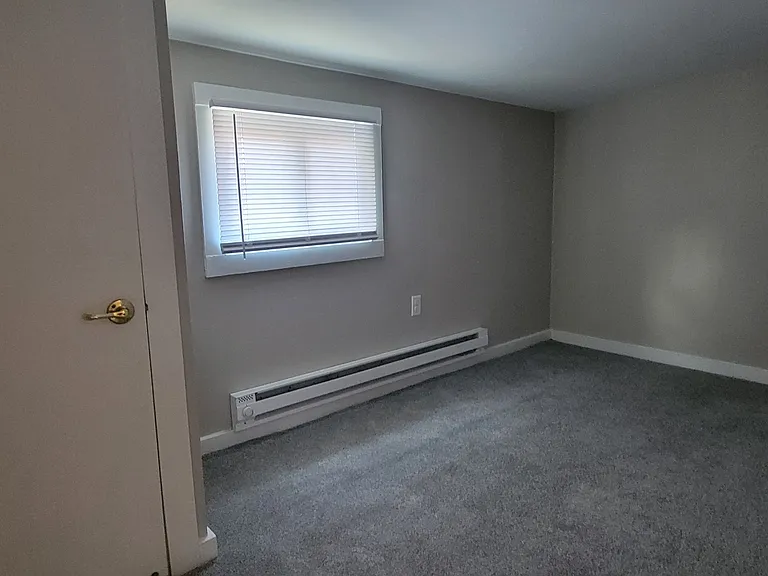135 Byron St #2 — Photo 18