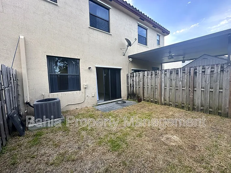11544 SW 151st Ave — Photo 7