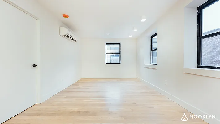 Rented by Nooklyn NYC LLC | media 19