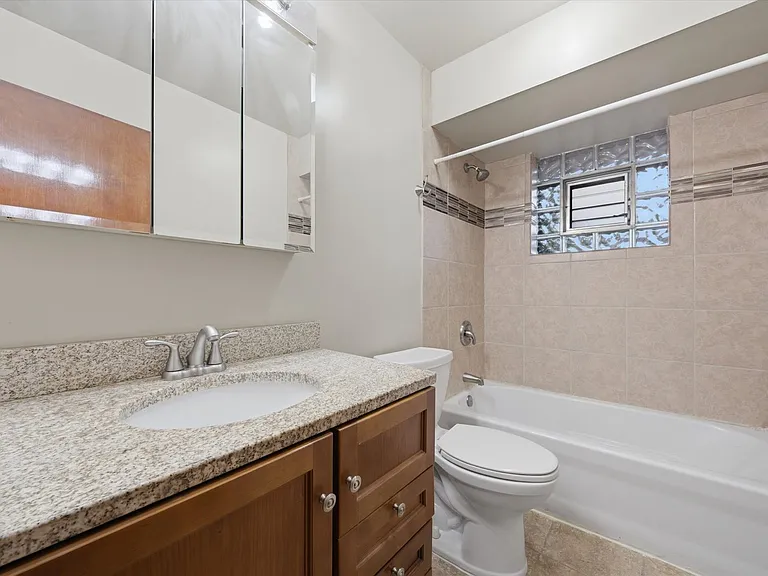 2521 Lewis St — Photo 25