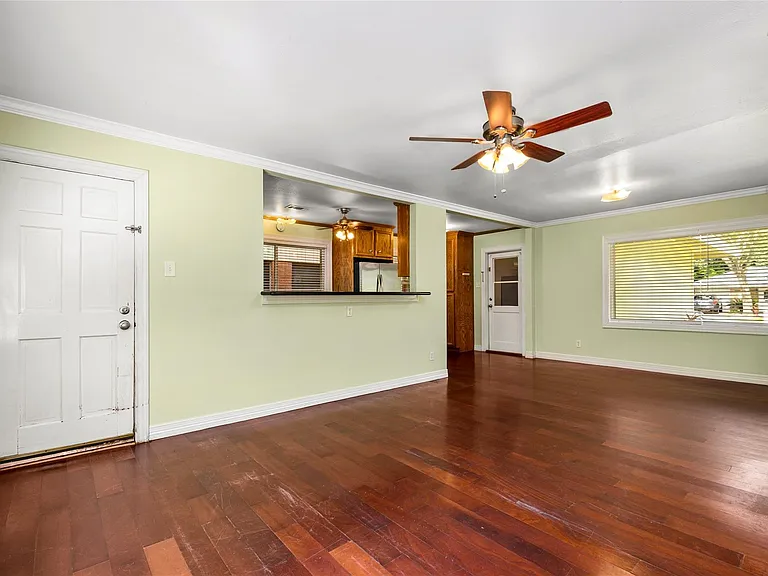 10202 Woodwind Dr — Photo 7