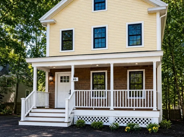 39 Witherbee St, Marlborough, MA 01752