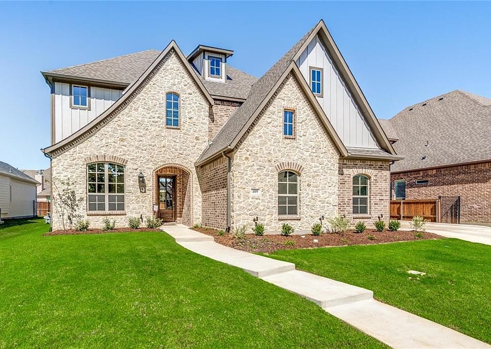 1st image of 409 Nora Ln