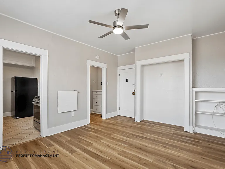 1141 Pine Ave — Photo 37