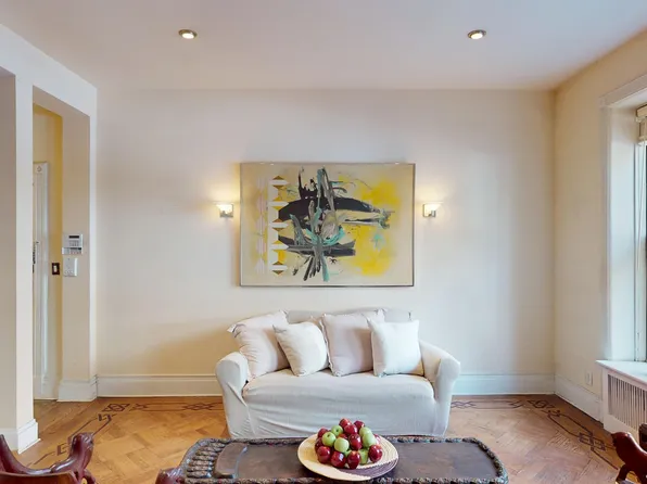 188 West 135th Street image 2 of 17