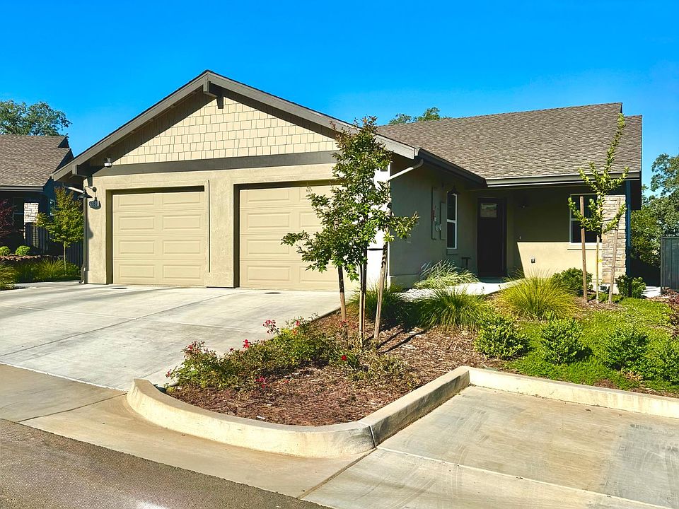 1st image of 2647 Commons Pl