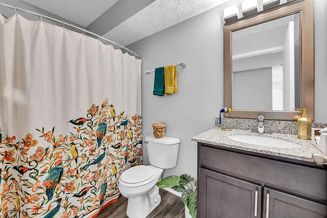 Trinity Lakes Apartments — Photo 42