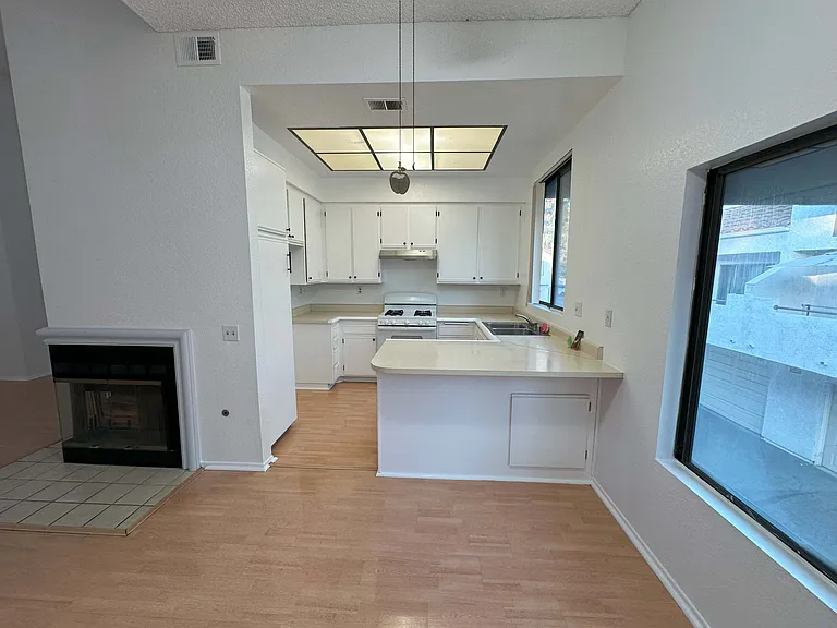 125 Park Shadow Ct — Photo 9