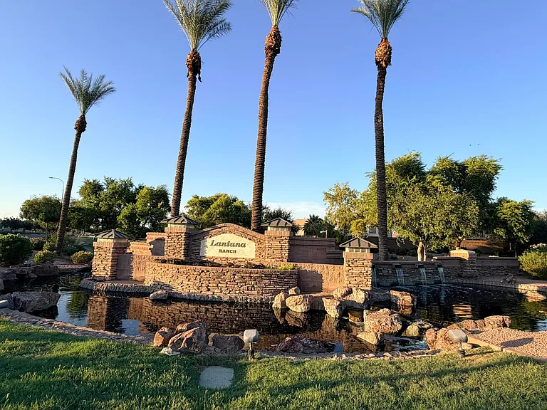 1289 E Iris Dr — Photo 3