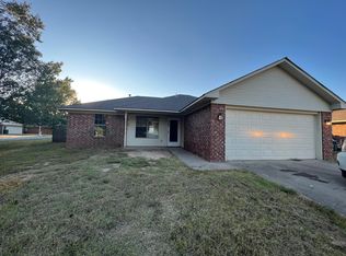 1225 Stratus Dr, Conway, AR 72034