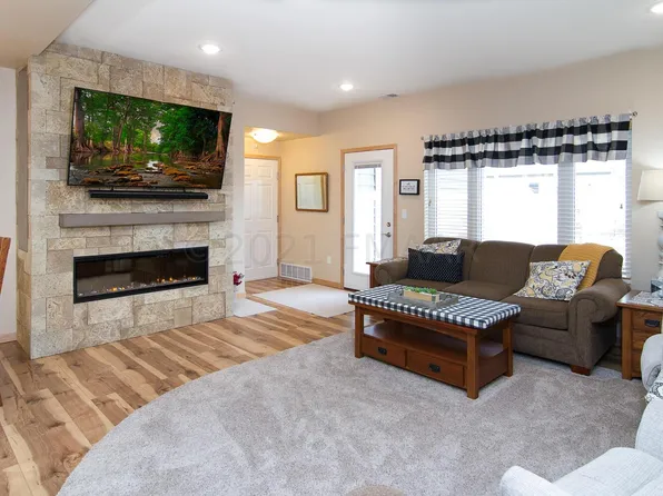 2970 Calico Dr S Unit A, Fargo, ND 58104