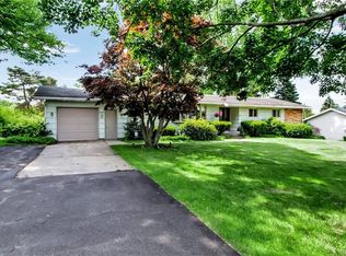 6655 Powers Rd, Orchard Park, NY 14127