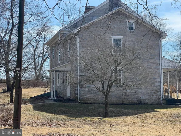 1079 Limekiln Rd, New Cumberland, PA 17070