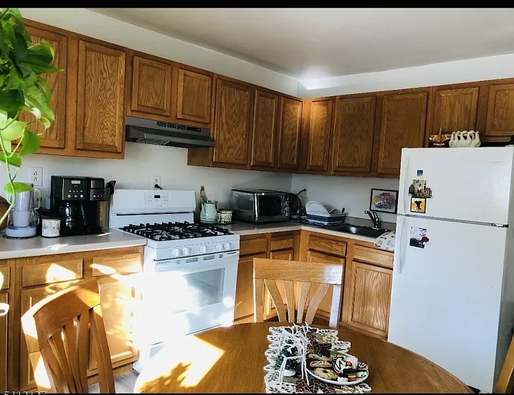 29D Paterson Ave #39B — Photo 3