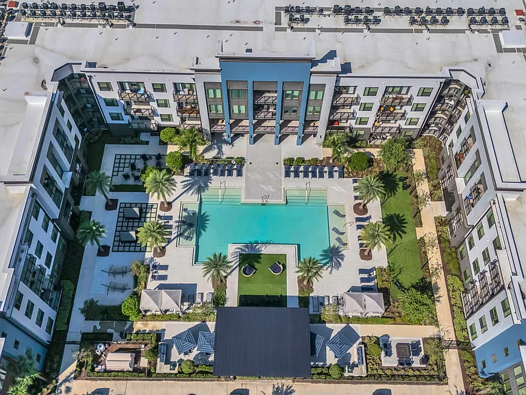 AVERE SOUTHSIDE QUARTER — Photo 17