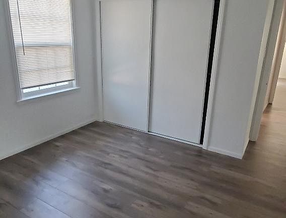 Good size rooms, new flooring, new paint... perfect for family