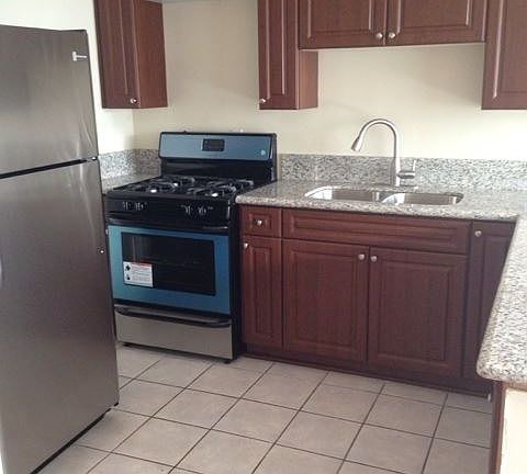 3rd image of 922 S Myers St APT A