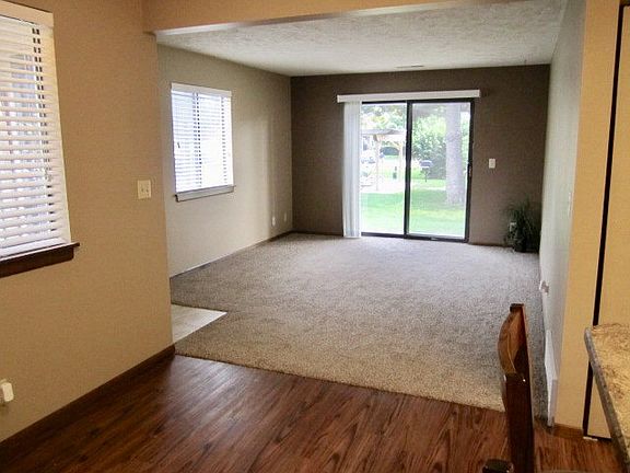 4th image of 3027 W Capital Ave Suite 8