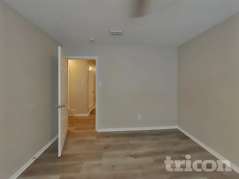 725 Villa Ridge Dr — Photo 11