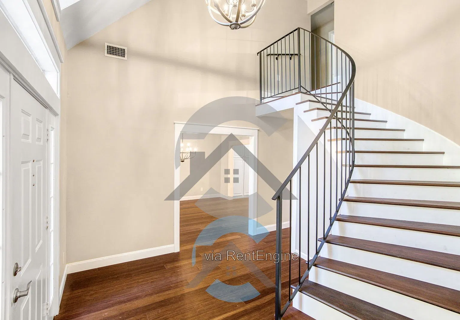 5 bed, 2.5 bath, 3089 sqft, $2,500 — Photo 3