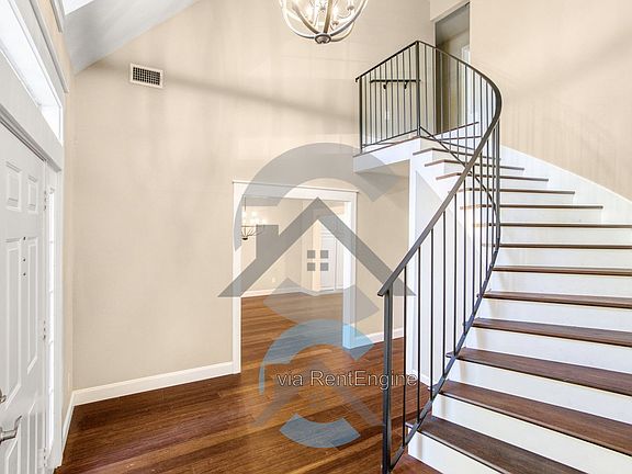 3rd image of 41 Ozark Dr