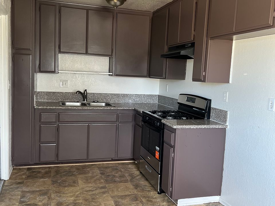 2nd image of 16005 Juniper St APT B