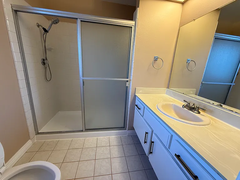 920 W Adams Ave — Photo 18
