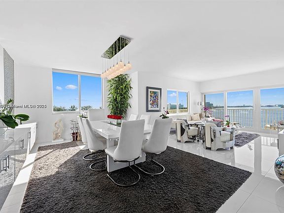4th image of 300 Bayview Dr APT 616
